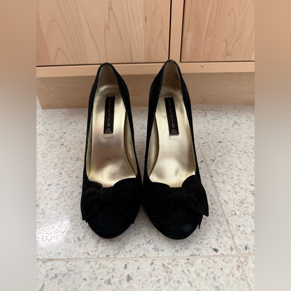 Steve Madden Geea Black Suede Bow Pumps Size 8